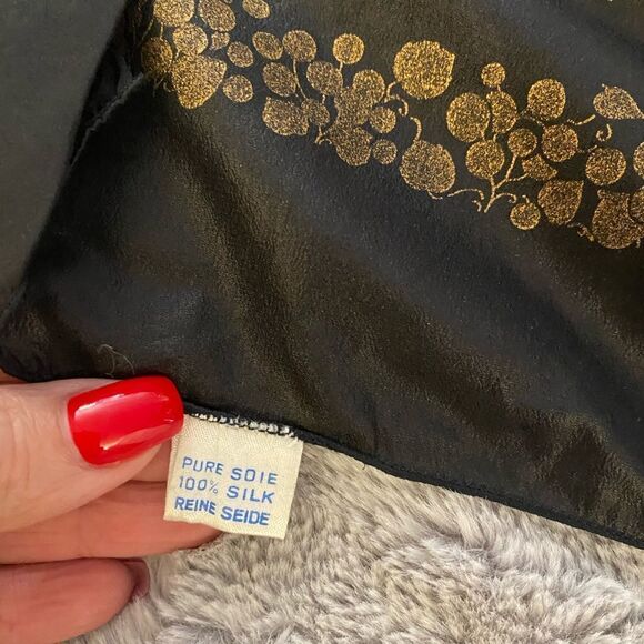 Ted Lapidus 100% silk scarf, 30x30 inch - Picture 5 of 5